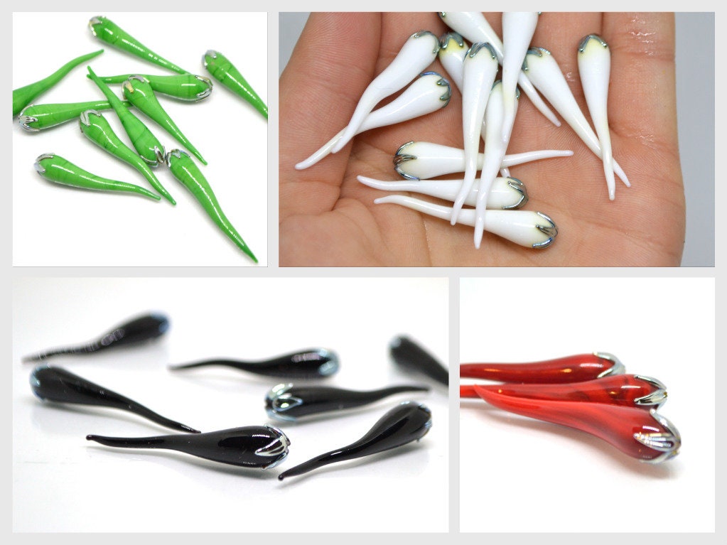 Black silver chili peppers, Lampwork chile beads, lampwork charms, Artisan lampwork, Farm lampwork, Vegetable beads, Lampwork vegetables