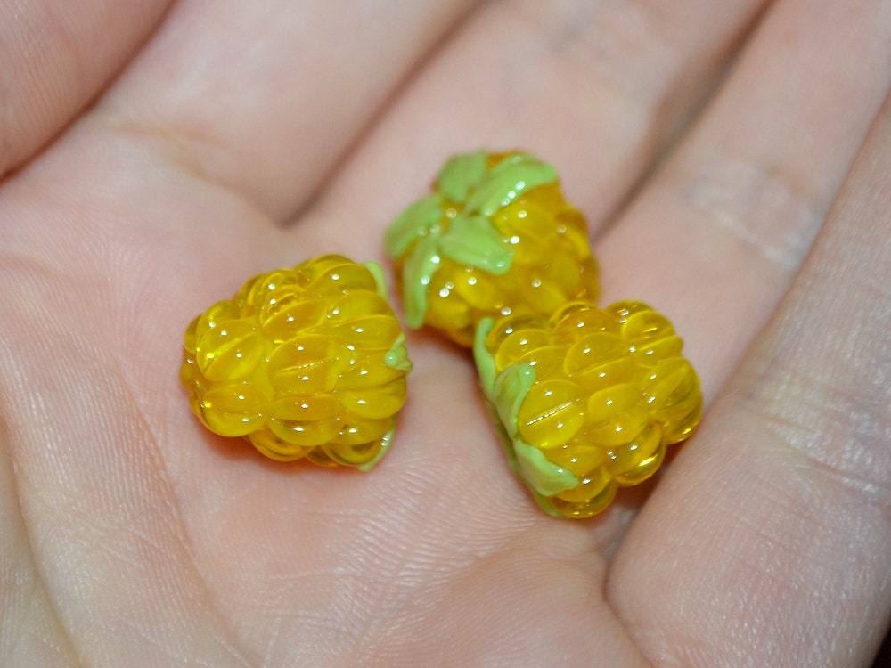 Yellow glass raspberry, Gloss Lampwork berries, Yellow Lampwork berry beads, Yellow Berry fruit beads, Glass Raspberry, Berry jewelry