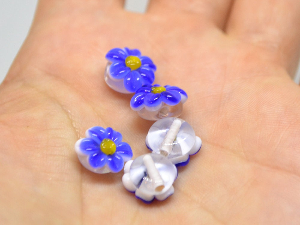 Blue Lampwork Chamomile beads, Cobalt blue Chamomile flower bead, Blue and yellow beads, Beads for bracelet, Blue flower bead, Blue lampwork