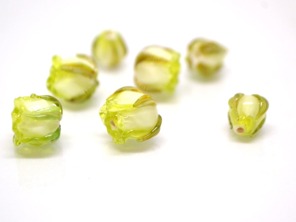 Salad green 8mm rosebud beads, Rose and bud beads, Summer Floral lampwork, Small flower beads, Art Flower Beads, Floral jewelry, Handmade