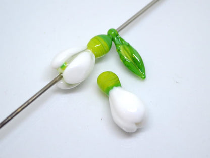 Lampwork snowdrop flower beads, White glass beads, Floral lampwork, Spring beads, Nature inspired,Artisan lampwork,white green, glass flower