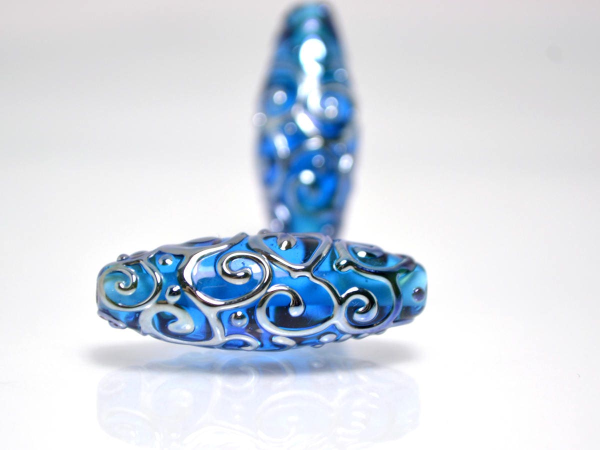 lampwork glass handmade bead rhombus oval bead swirl aqua jewelry supplies blue design bead artisan lampwork glass set silver curls on blue