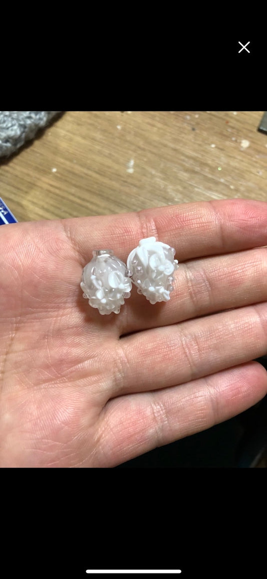 Clear and White Glass flower beads, Lampwork floral beads, Transparent glass beads, Miniature flowers, Glass miniature, Artisan lampwork