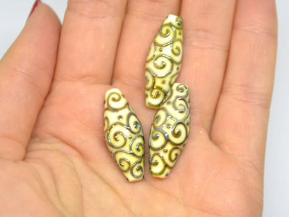 Ivory rhombus focal beads with gold curls, White milk glass beads, Mirror effect beads, Artisan lampwork