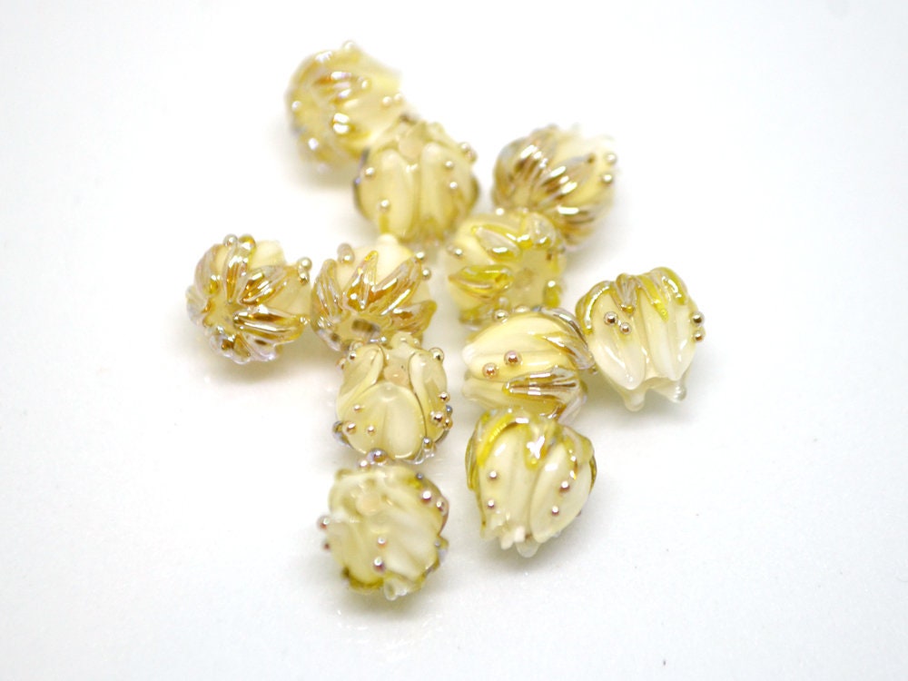 White flower beads with gold leaves, Tiny glass beads, 7mm flower beads, Small lampwork beads