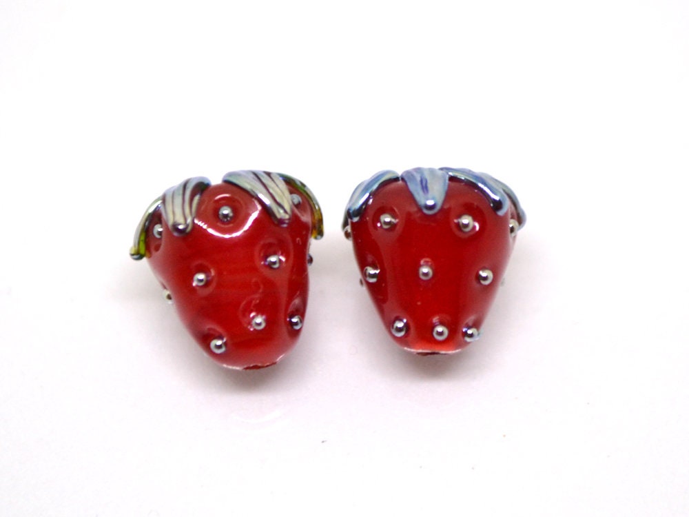 Big 12mm Strawberry lampwork beads, Red glass berry, Glass strawberry, Berry fruit beads, Red silver berry beads