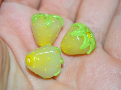 Yellow Strawberry glass beads, 12mm Lampwork berries, Glass strawberry, Lampwork Berry beads, Forrest berry beads, Nature inspired, Murano