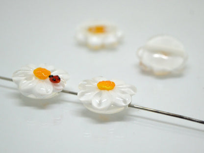 Chamomile flower lampwork beads with ladybug, Lentils beads, White flower beads, White floral lampwork
