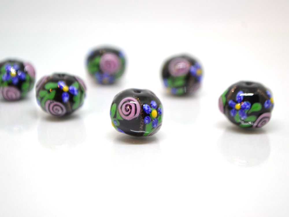 Ethnic black Glass beads, Venetian Glass, Vintage bead jewelry, Black pink glass beads, Artisan lampwork, flower, hutsul beads
