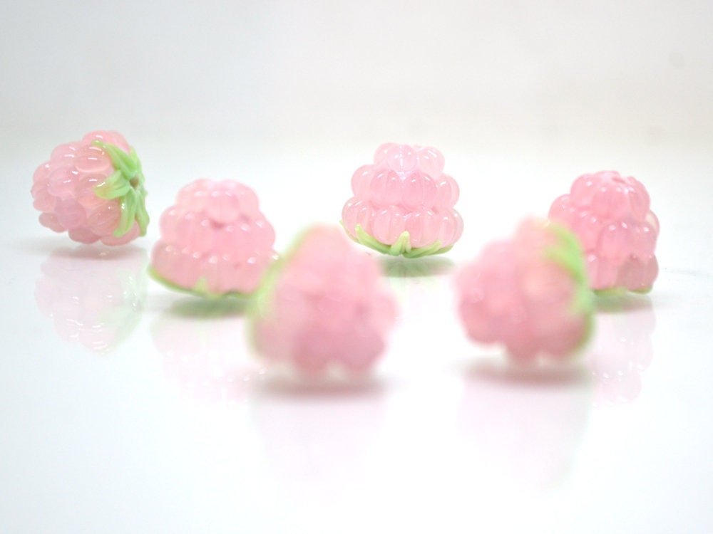 Pale pink lampwork raspberry, Pink glass berries, Lampwork raspberries, Berry jewelry, Berry glass beads, Glass Raspberry