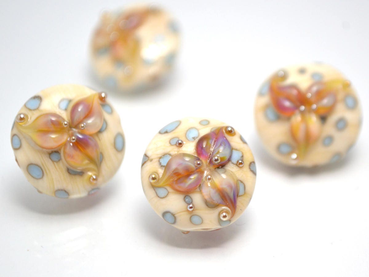 Lentils lampwork beads - Beige Ivory glass beads - Lampwork beads - Lily flower lampwork beads - Murano glass - Ivory bead set - Jewelry