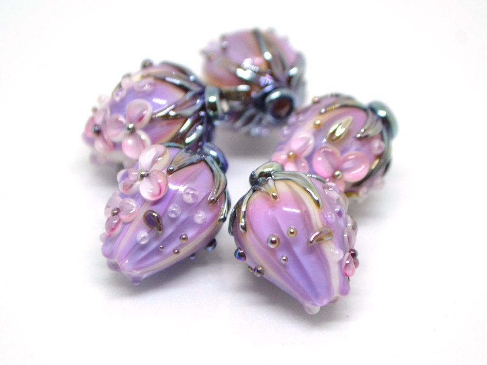 Lavender flower bouquet lampwork beads, Light purple lampwork beads, Artisan lampwork, beads for Designer