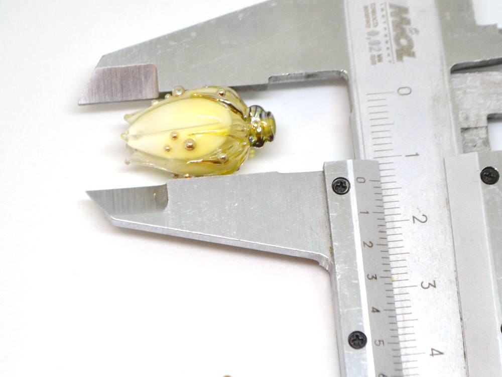 white flower glass beads for jewelry making wedding jewelry bridal jewelry flower girl jewelry floral glass beads white lampwork beads beige