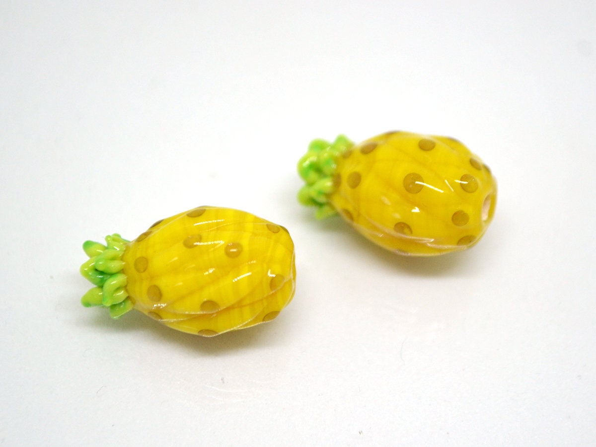 Glass pineapple beads, Yellow lampwork beads, Ananas glass beads, Glass fruit beads, Lampwork berry, Artisan lampwork, Food glass beads