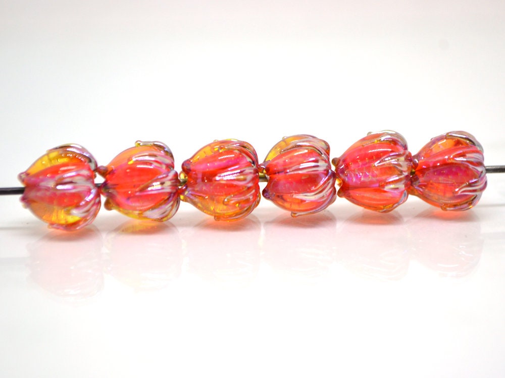 Red orange silver floral beads, Flower lampwork bead, 10mm flower beads, Lampwork flower glass beads, Artisan lampwork, bright glass beads