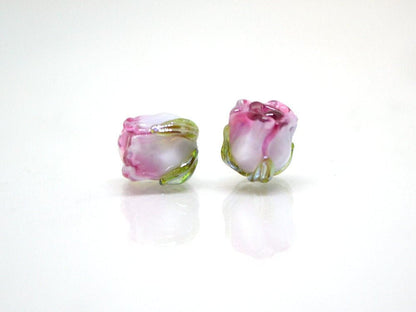 Pink white 8mm rosebud beads with green leaves, Pink Floral beads, Lampwork Rose beads, Flower glass beads, Flower Earrings,Artisan Lampwork