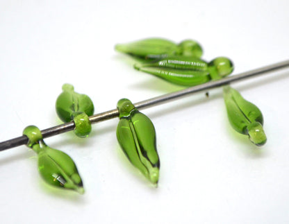 Green lampwork leaf beads Glass leaves Top drilled leaf beads Lampwork bead set Jewelry making Leaf charm Flower Floral Artisan lampwork
