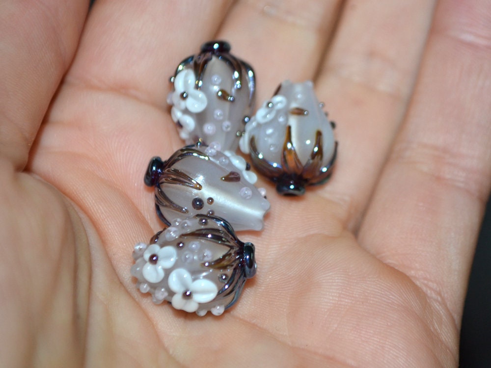 White Glass flower bouquet on lampwork bud beads, Miniature flowers, Glass miniature, Artisan lampwork, White silver glass flower beads