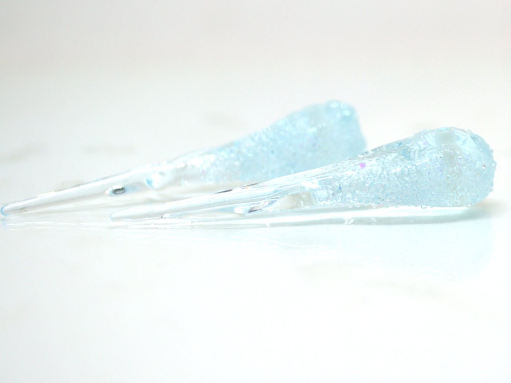 Blue Frosted Icicle Beads, Icicle Glass beads, Snow Lampwork, Focal Christmas Beads, Artisan lampwork, Icicle Ornament, Glass icicle charm