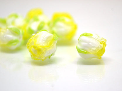 Yellow lampwork rosebud beads, Glass rose beads, White flower beads, Artisan lampwork, Floral Lampwork, Jewelry making, Glass flower jewelry