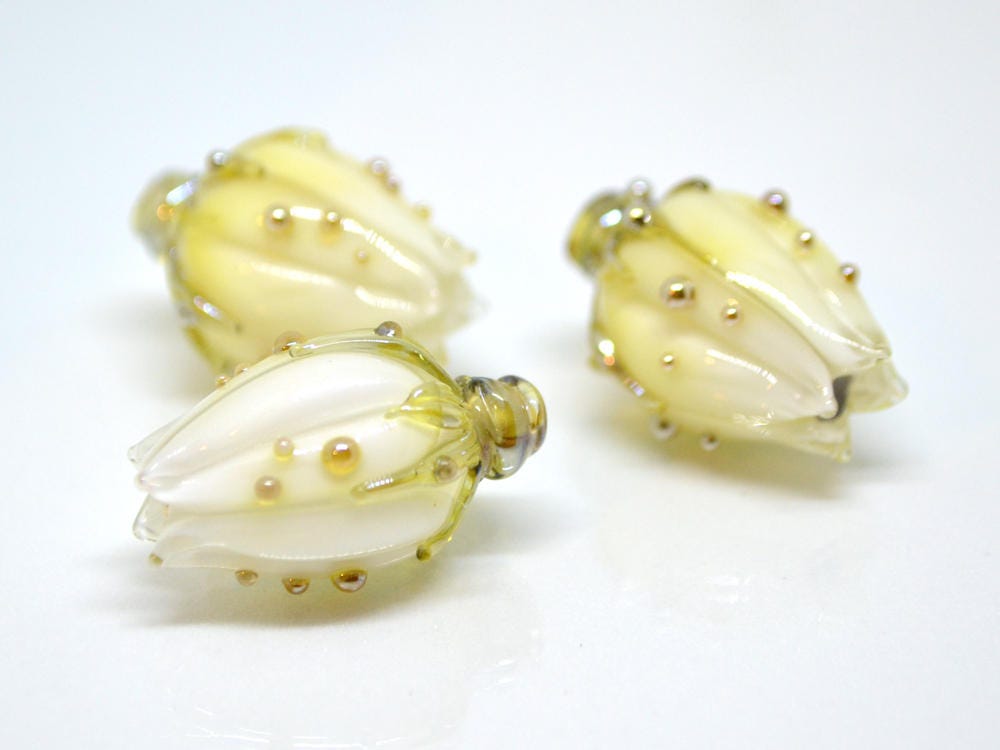 white flower glass beads for jewelry making wedding jewelry bridal jewelry flower girl jewelry floral glass beads white lampwork beads beige