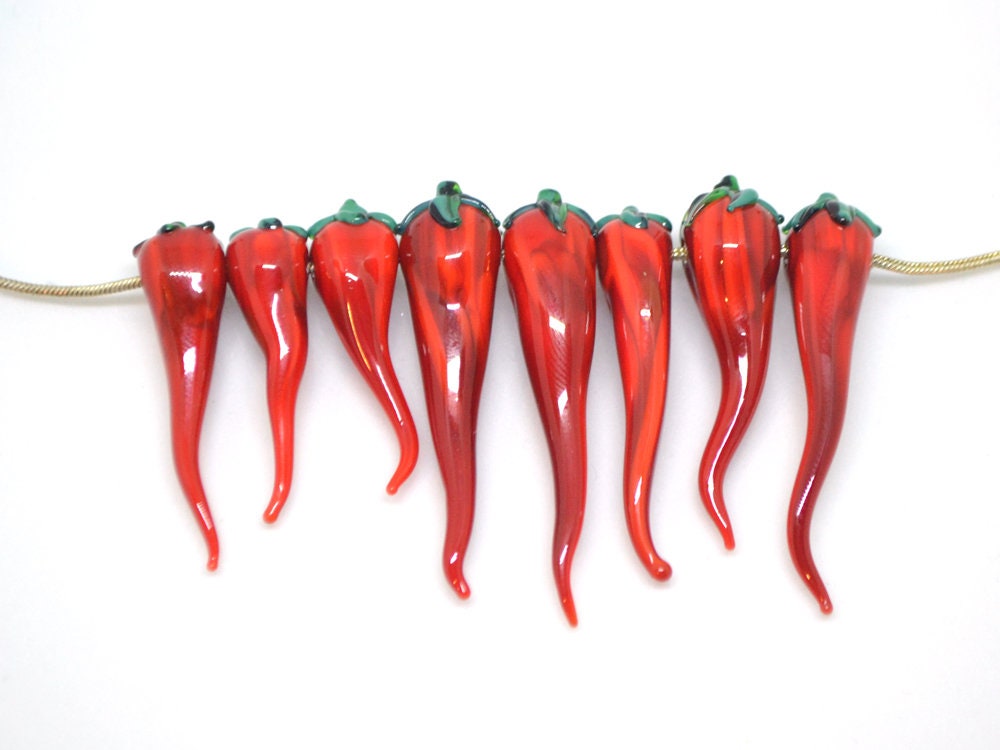 Red chili peppers, Glass chili beads, Horizontal center-drilled beads, Vegetable beads, Farm pendant, red green