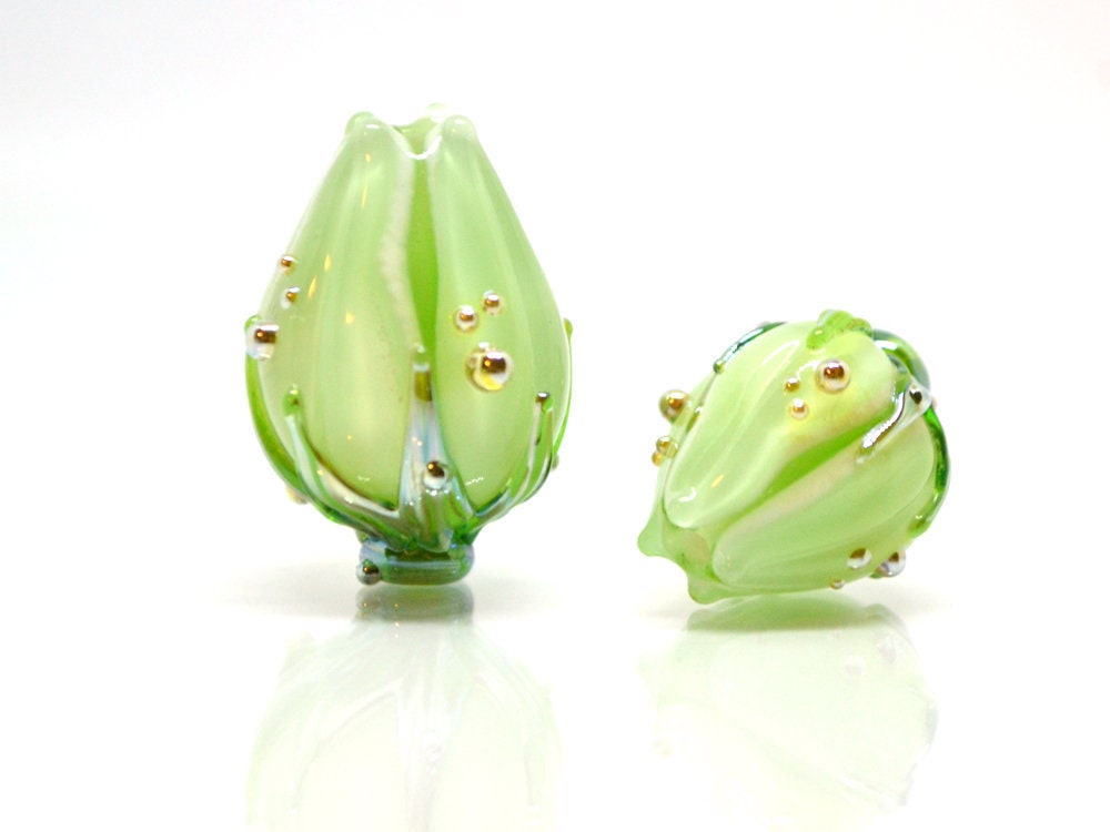 Mint green lampwork flower beads, Handmade lampwork beads, Floral glass pendant, Fresh green glass beads