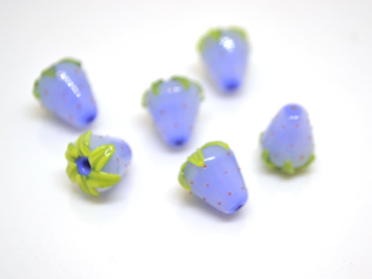 Periwinkle blue Strawberry glass beads, Lampwork berry, Lampwork strawberry, Blue Berry beads, Forest glass beads, Glass berries