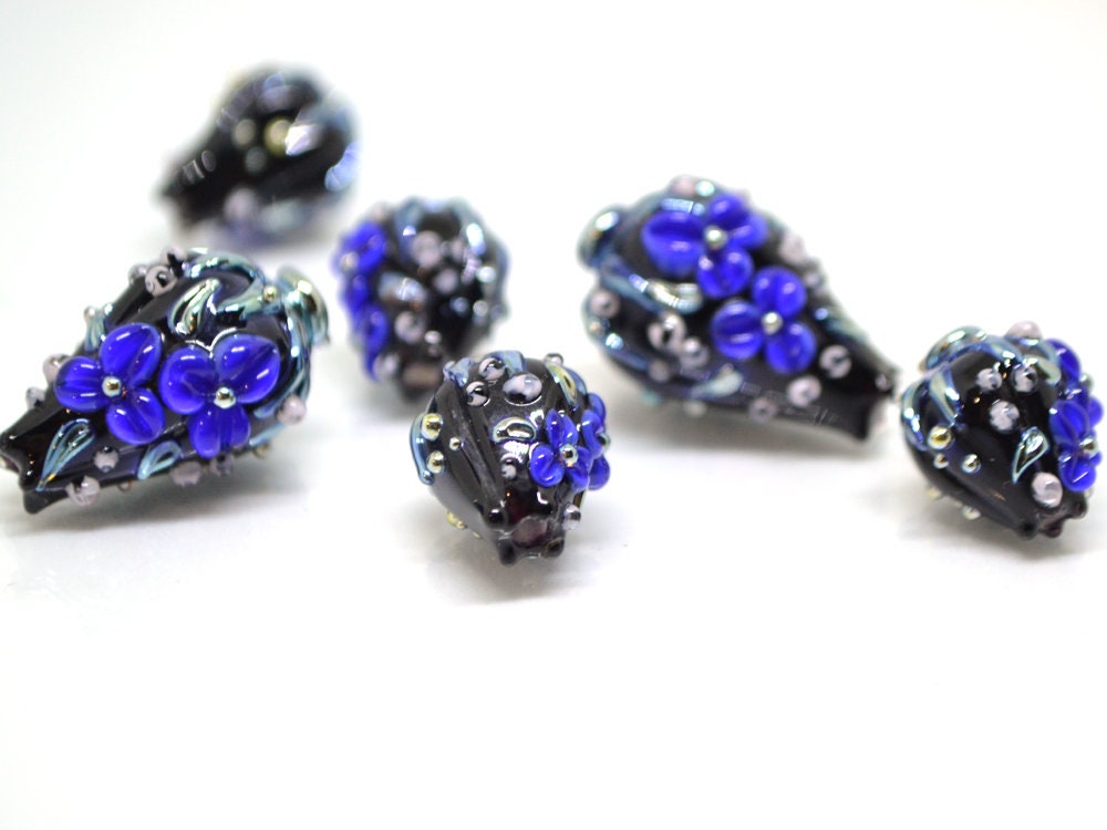 Black and Blue flower beads,  bouquet lampwork beads, Cobalt blue floral beads, Black blue silver beads, Beads for earrings,Artisan lampwork