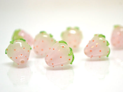 Blush pink Strawberry 10mm glass beads, Pale Pink Lampwork berries, Small strawberry, Berry fruit beads, Berry Jewelry, Small glass beads