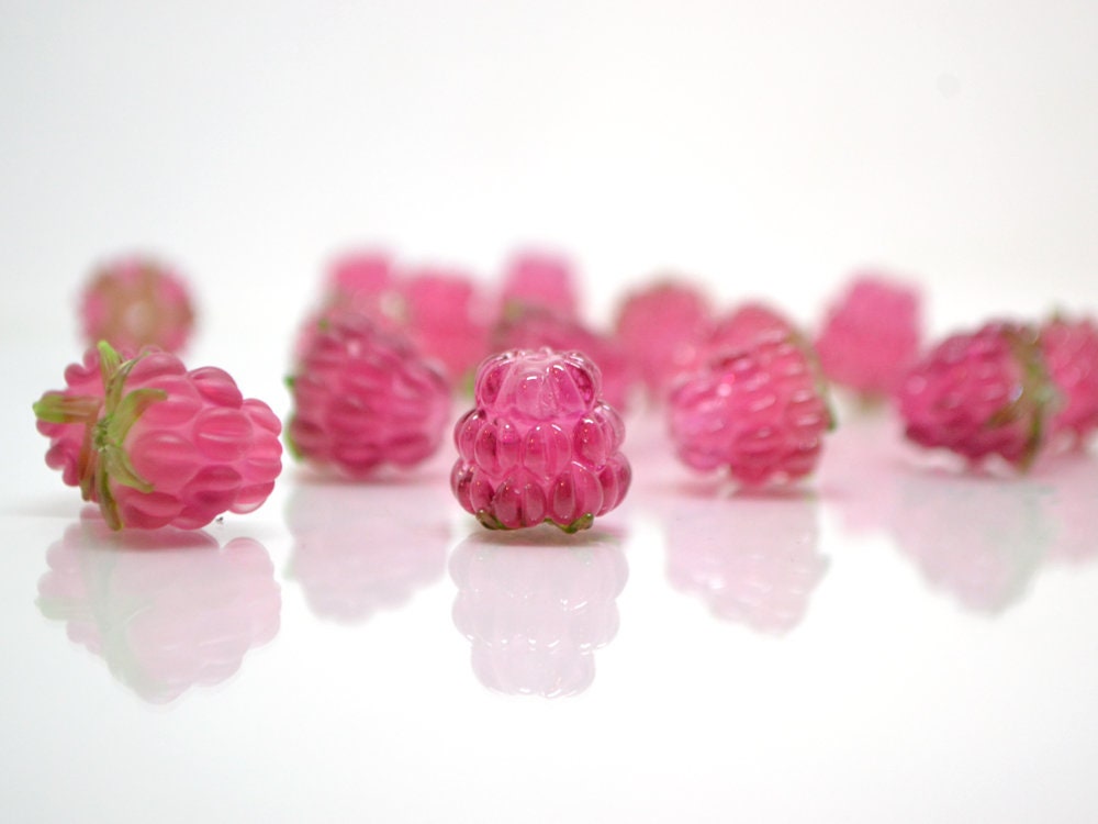 Bright pink lampwork raspberry, Frost glass berries, Lampwork raspberries, Berry fruit beads, Glass Raspberry