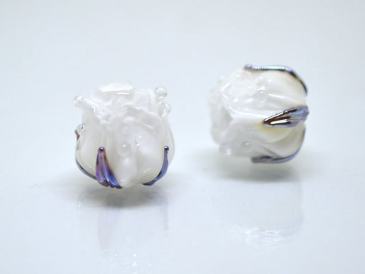 White silver rosebud beads, white floral lampwork, Glass rose beads, Lampwork pair, Flower bud beads, Floral jewelry making