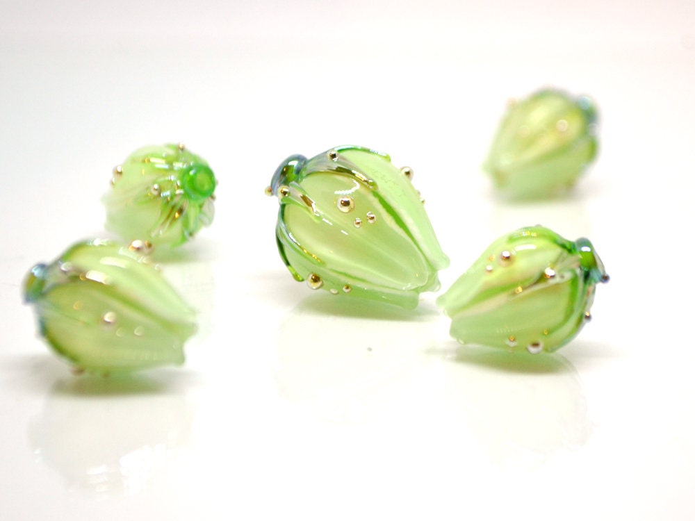 Mint green lampwork flower beads, Handmade lampwork beads, Floral glass pendant, Fresh green glass beads